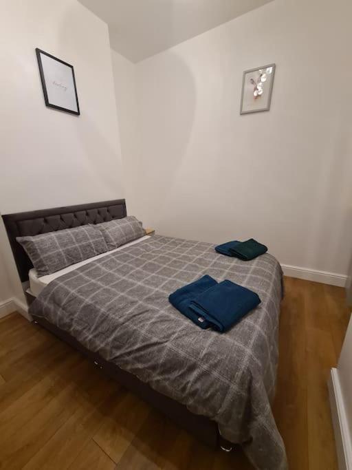 Luxury One Bedroom Flat Лондон Екстериор снимка